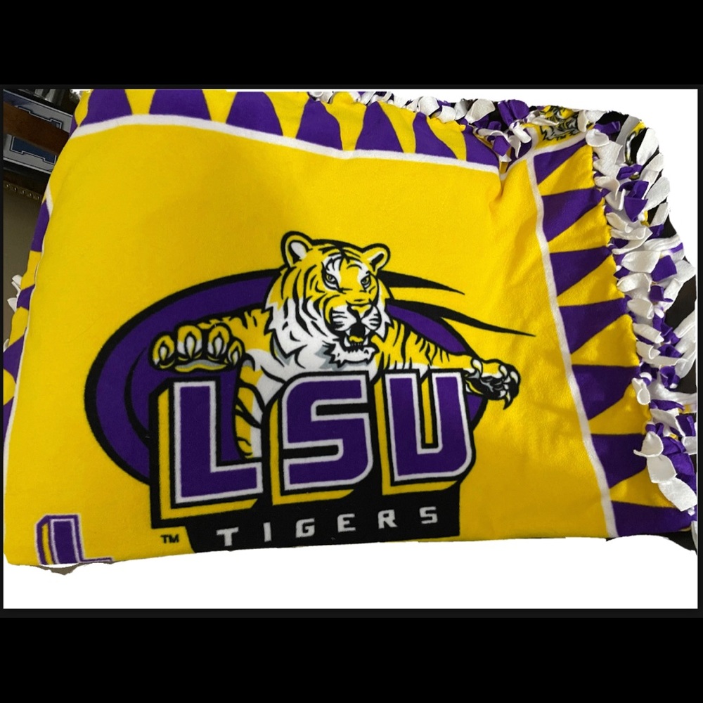 LSU XL Throw blanket